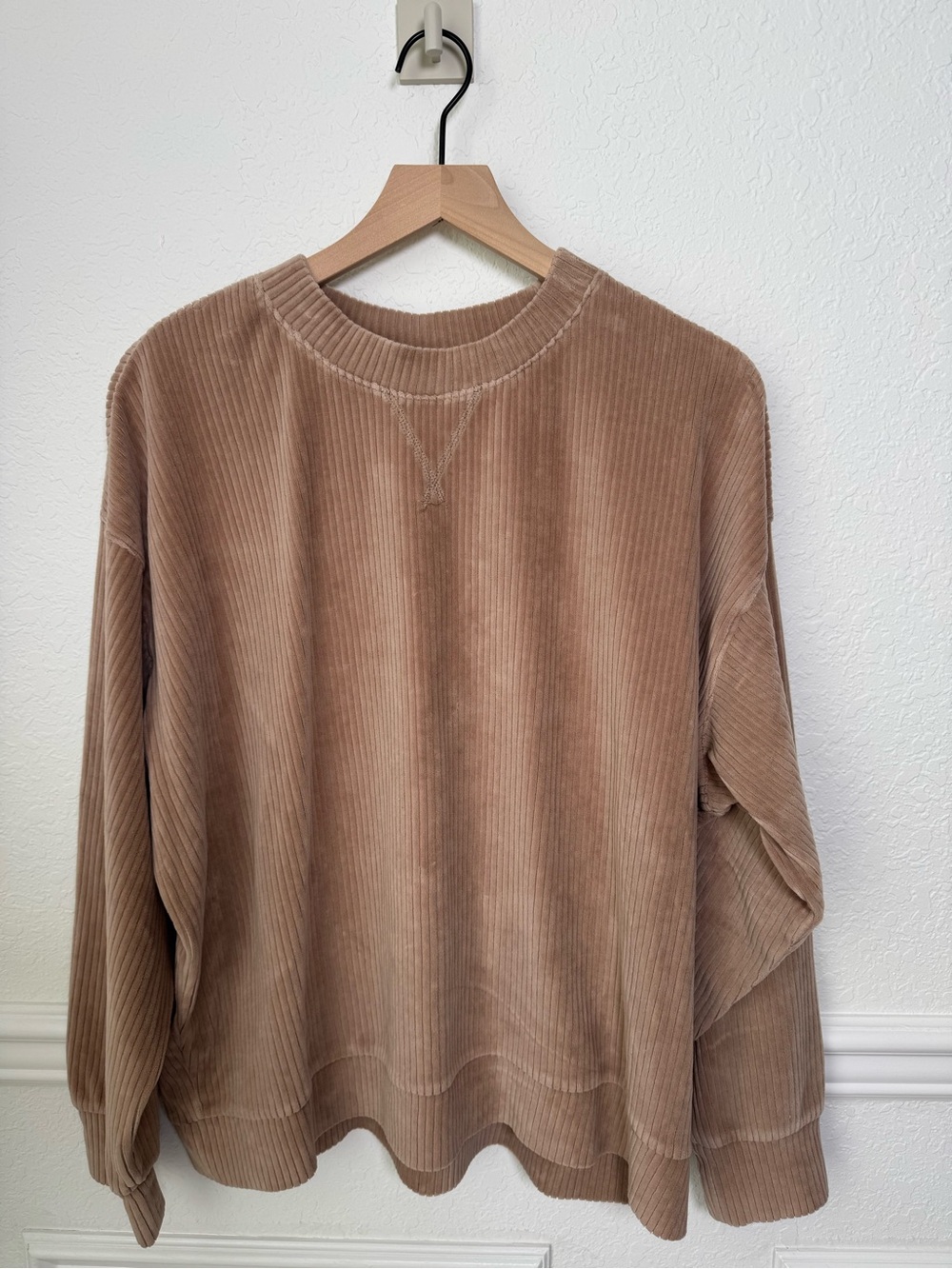 H&M Cozy Taupe Ribbed Velour Oversized Sweater Size L